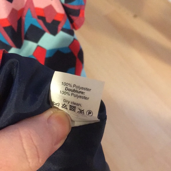 Never worn, print shift. - Picture 5 of 8